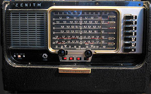 Zenith Transoceanic tube portable radio